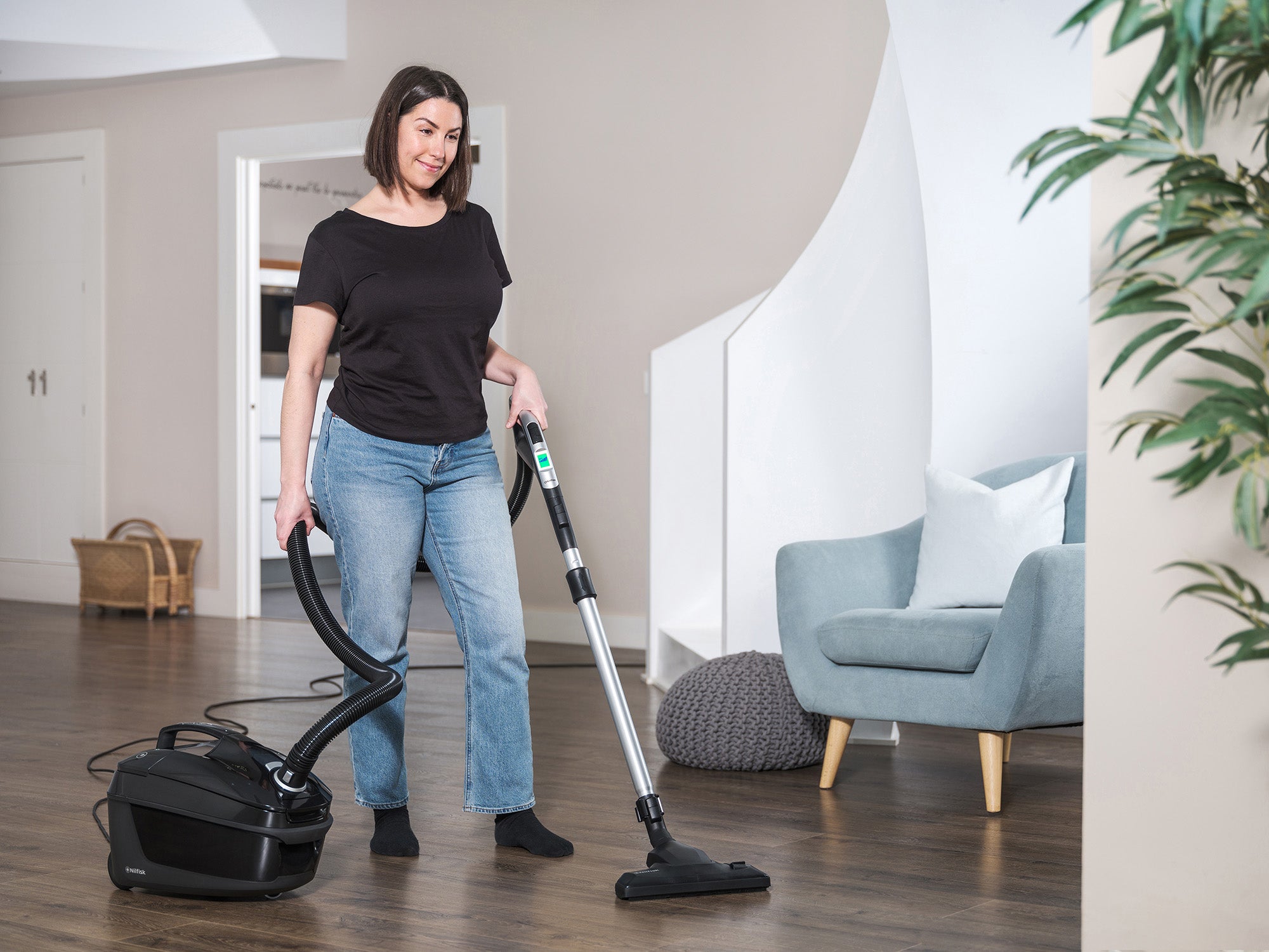 nilfisk-elite-aspirateur-tra-neau-650w-hepa-14-anti-allergie image 4
