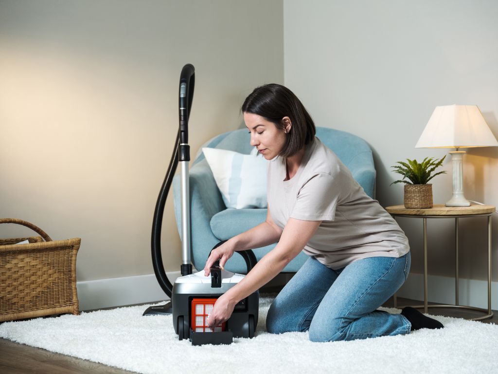 nilfisk-elite-aspirateur-tra-neau-blanc-650-w-hepa-14 image 4