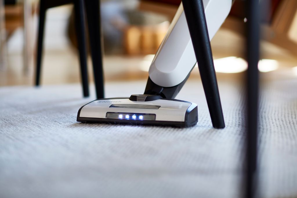 nilfisk-easy-aspirateur-balai-sans-fil-2-en-1-led-50-min image 2