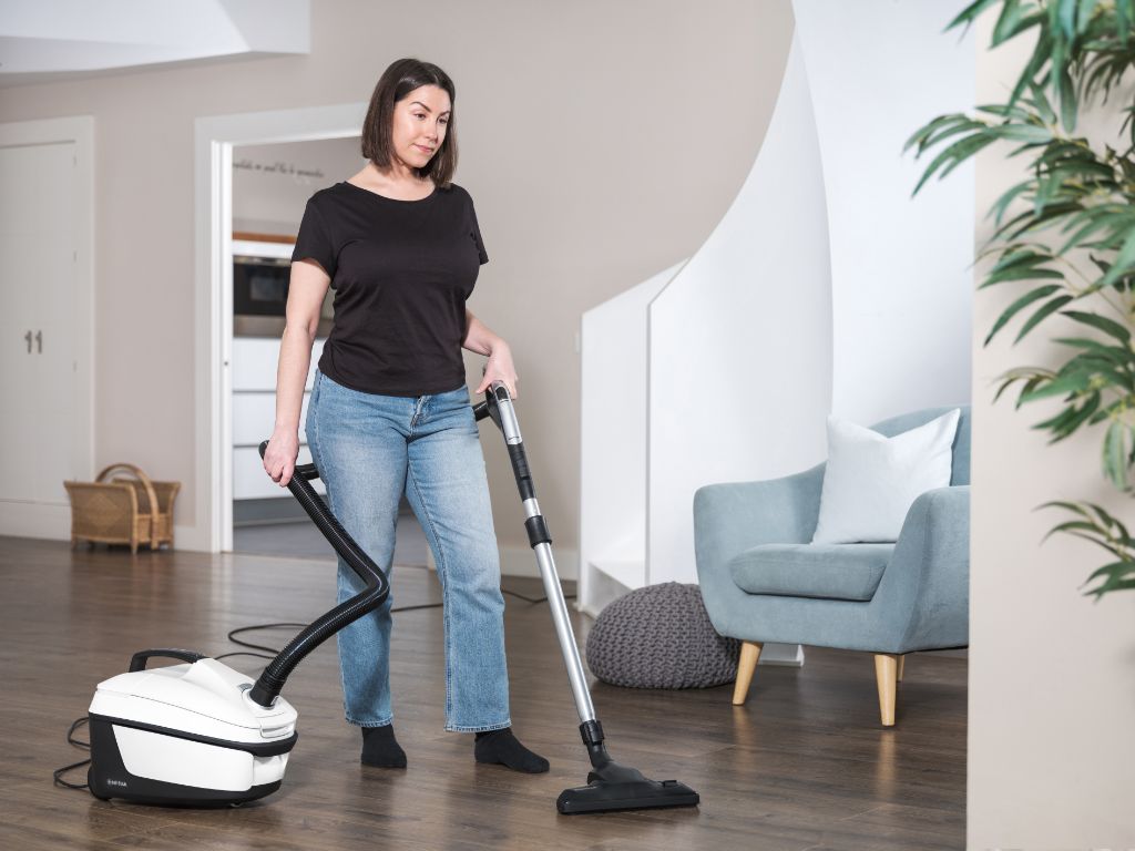 nilfisk-elite-aspirateur-tra-neau-blanc-650-w-hepa-14 image 2