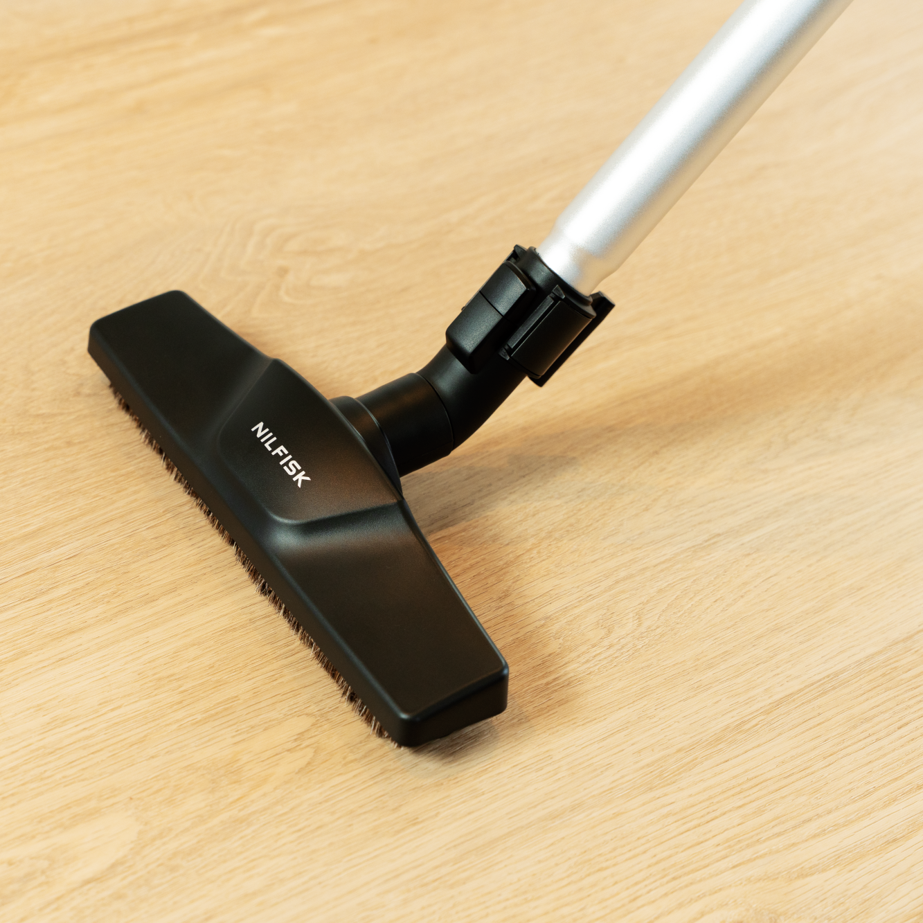 nilfisk-perform-pet-care-aspirateur-tra-neau-parquet-hepa image 6