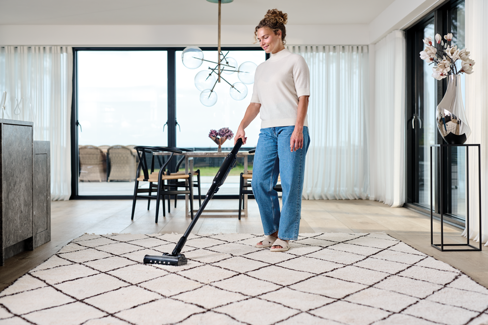 nilfisk-quick-move-aspirateur-balai-sans-fil-noir-150-w image 3